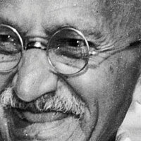 Gandhi, Kritiker und Überwinder imperialer Lebensweise